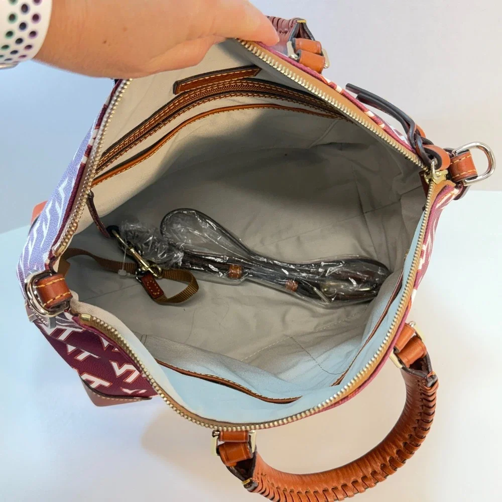 Dooney & Bourke excellent pre